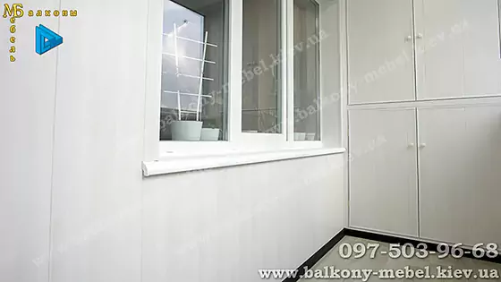 Внутрішня обшивка балкону пластиковими панелями