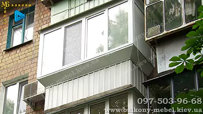 Обшивка П-образного балкона профнастилом размером 2600 x 950